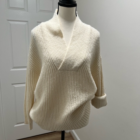 Talbots Cream Chunky Knit Wrap Neck Sweater Size Small NWOT Cozy Winter - Picture 2 of 10